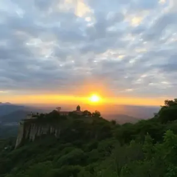 Onde fica a Duna do Pôr do Sol: como chegar e o que saber antes de ir