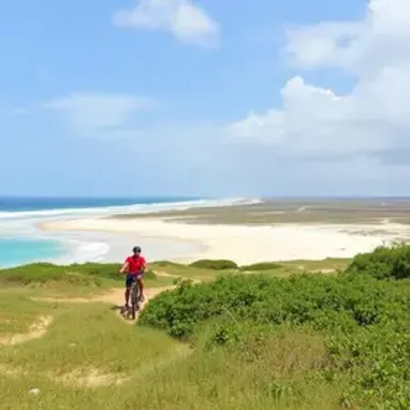 Passeio de bicicleta em Jericoacoara: guia prático com dicas essenciais