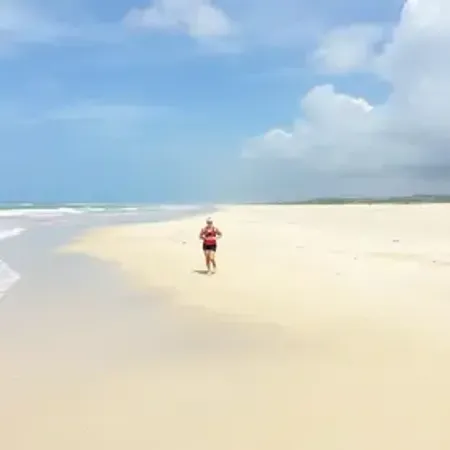 Corrida na praia em Jericoacoara: guia prático com dicas essenciais