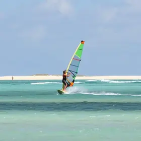 Melhores meses para windsurf em Jericoacoara: melhores opções para incluir no roteiro
