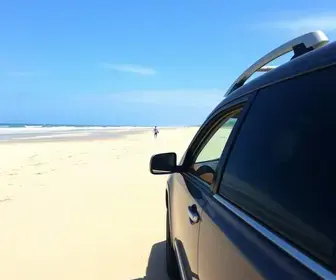 Vale a pena alugar carro para Jericoacoara: prós, cuidados e quando compensa